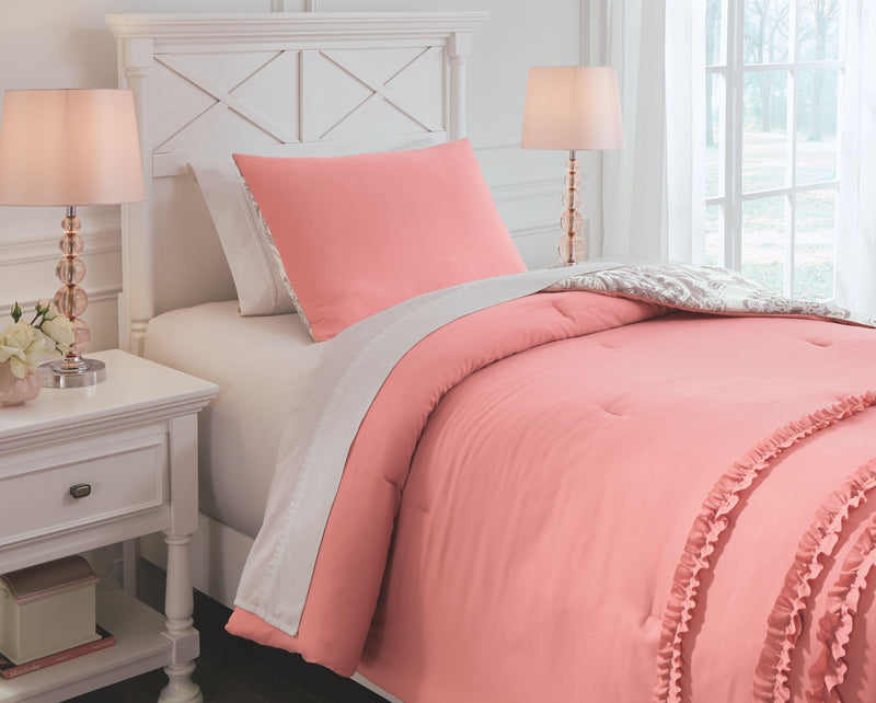 Avaleigh - Comforter Set