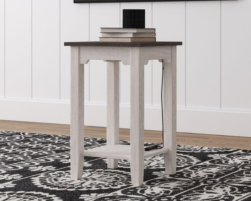 Dorrinson - Chair Side End Table