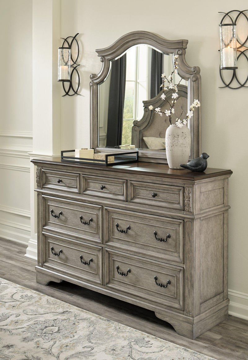 Lodenbay Dresser