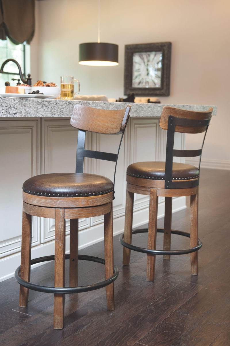 Pinnadel - Uph Swivel Barstool (1/cn)