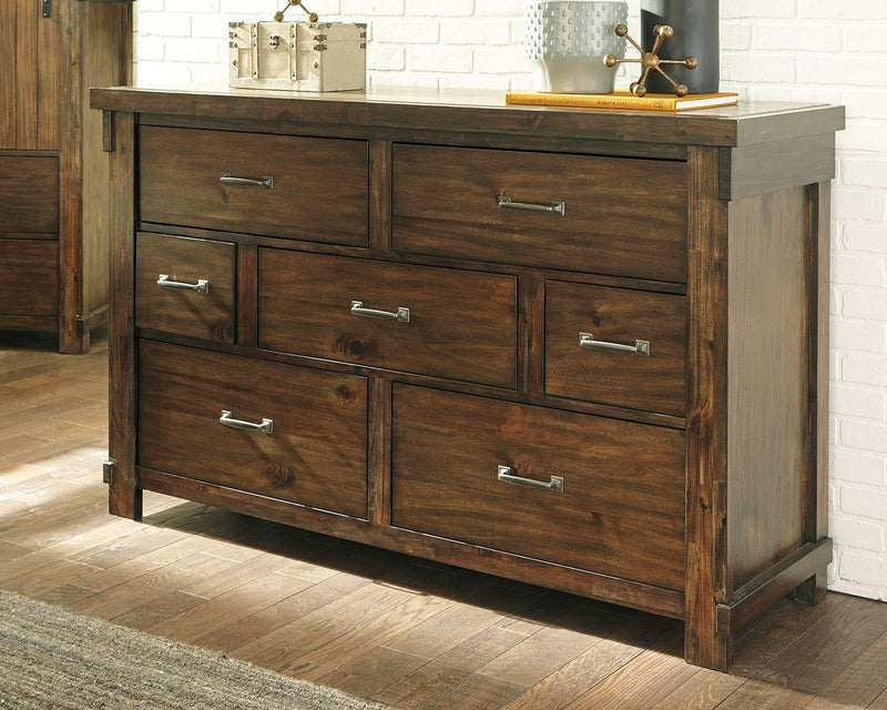 Lakeleigh - Dresser