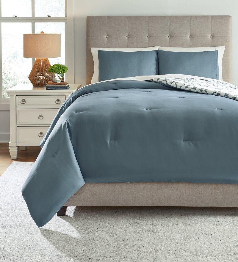 Adason Blue/White Queen Comforter Set