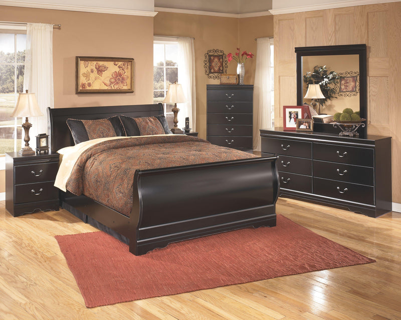 Huey Vineyard - Bedroom Set image