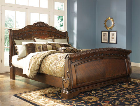 North Shore Complete King Sleigh Bedroom Set